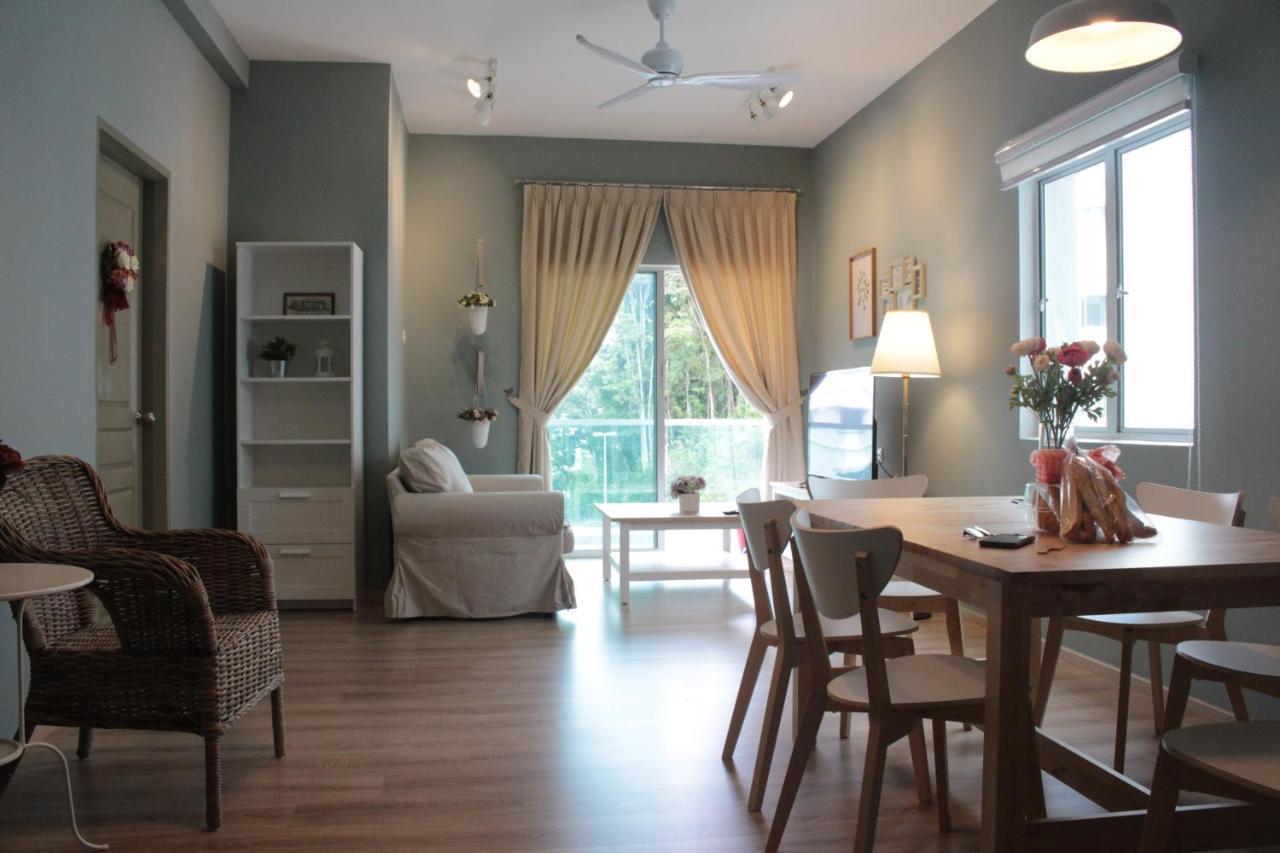 The Quintet, Tower Ethel Apartment Тана Рата Екстериор снимка