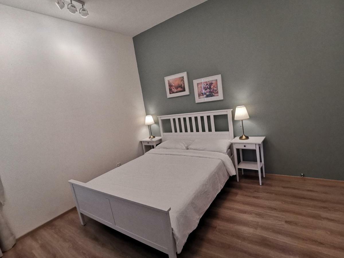 The Quintet, Tower Ethel Apartment Тана Рата Екстериор снимка